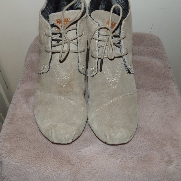 Toms Wedge Heel Lace Booties Sz W12 - Picture 2 of 9